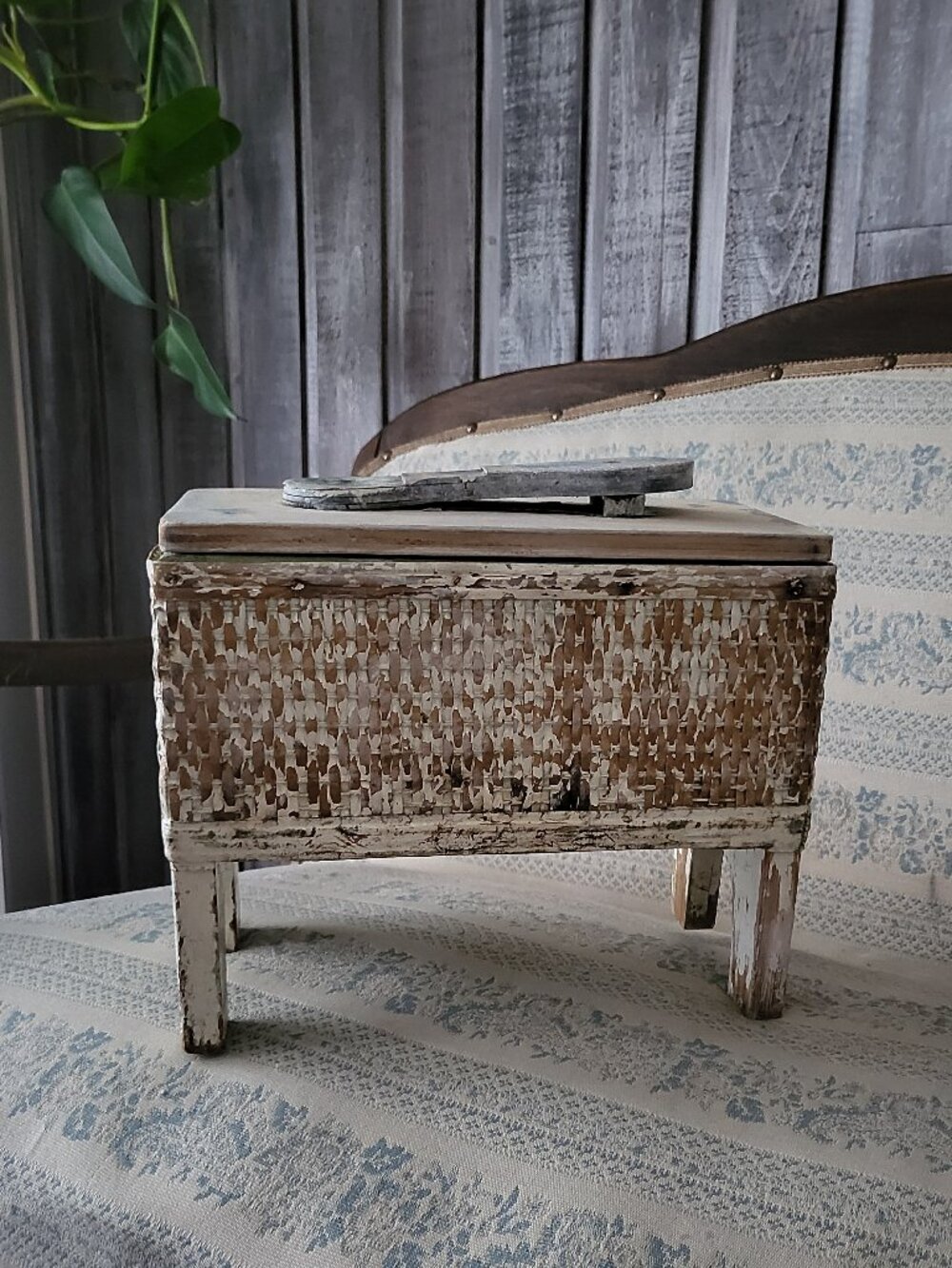Antique Shoe Shine Box Wicker Footstool Wood Storage Kit Vintage Brush Included